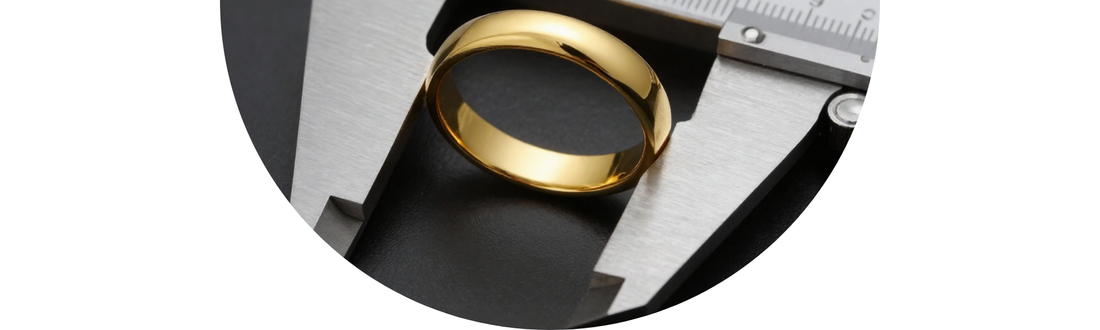Gold ring with capilers